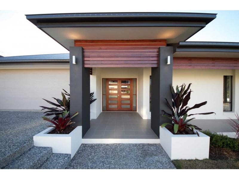 1 Riverside Crescent, Springfield Lakes QLD 4300