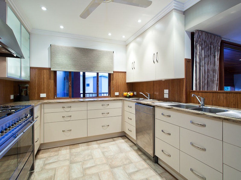 4 The Reach, Springfield Lakes QLD 4300