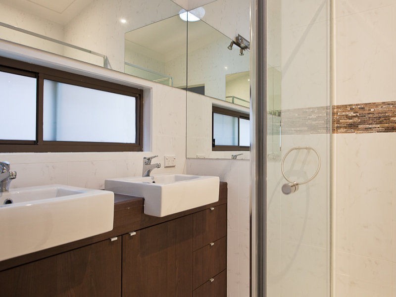 4 The Reach, Springfield Lakes QLD 4300