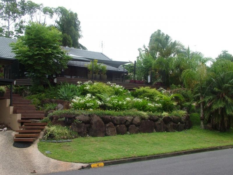 4 Cutana Court, Ashmore QLD 4214