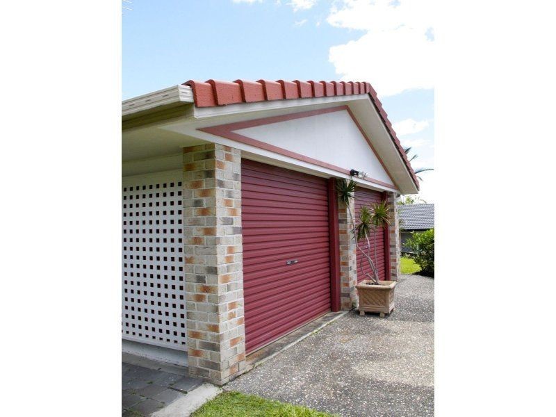 Pacific Pines QLD 4211