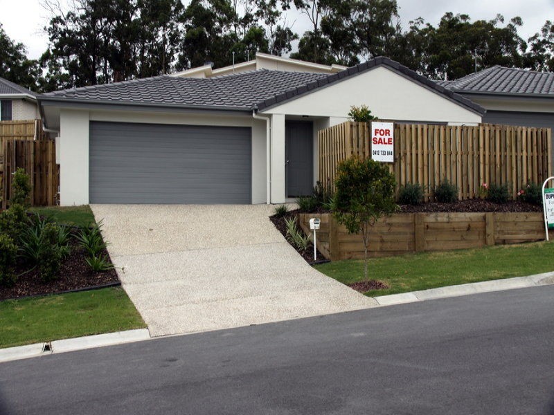 2/1 Jardine Street, Pacific Pines QLD 4211