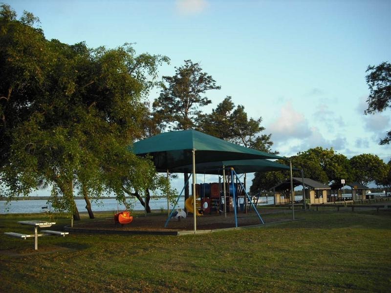 41 Warana Avenue, Steiglitz QLD 4207