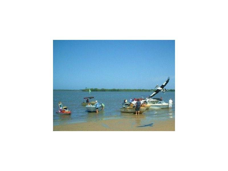 41 Warana Avenue, Steiglitz QLD 4207