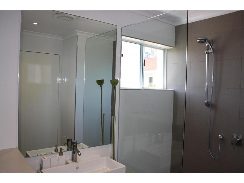 20/17 Genoa Street, Surfers Paradise QLD 4217