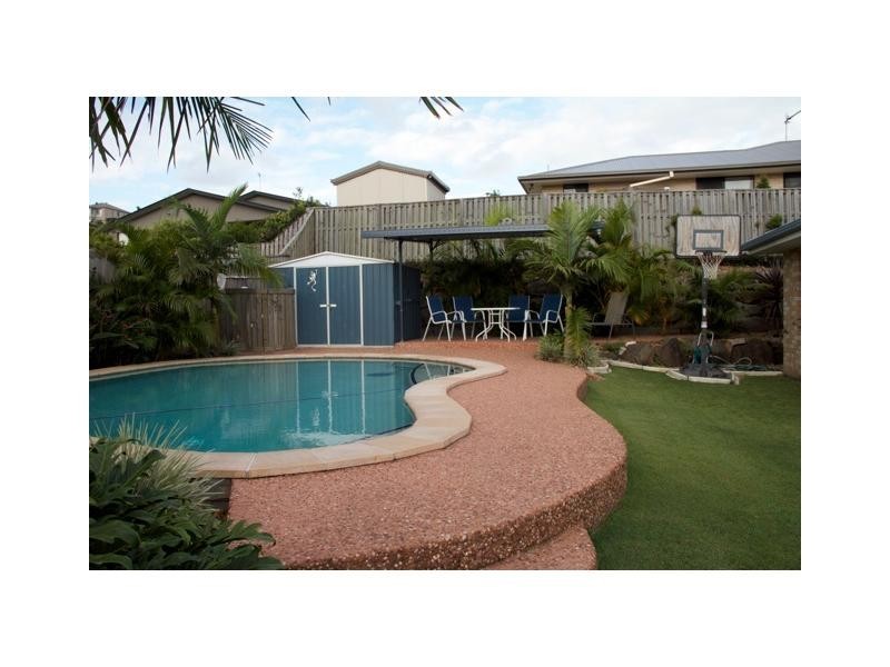 8 Brunswick Street, Pacific Pines QLD 4211