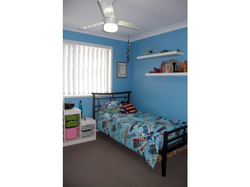 8 Brunswick Street, Pacific Pines QLD 4211