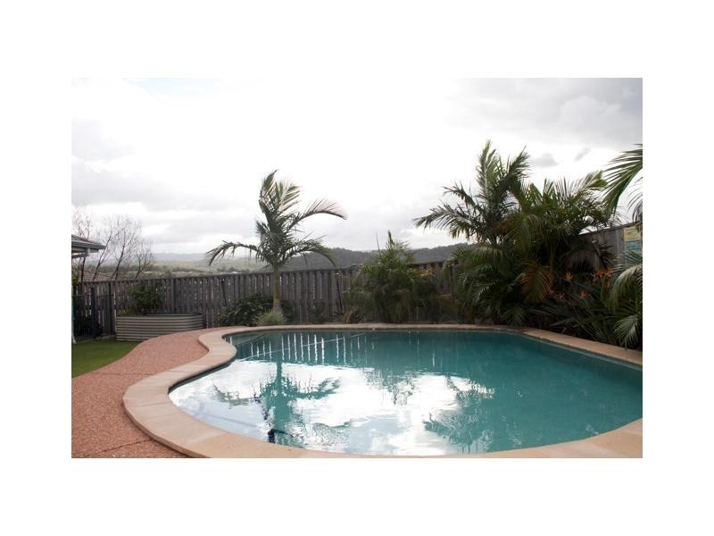 8 Brunswick Street, Pacific Pines QLD 4211