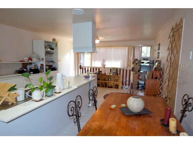 8 Windward Rise, Pacific Pines QLD 4211