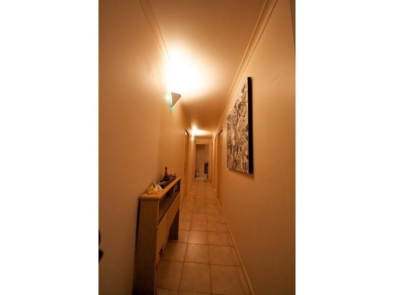 8 Windward Rise, Pacific Pines QLD 4211