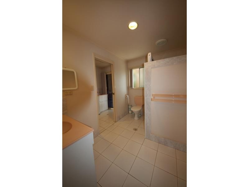 8 Windward Rise, Pacific Pines QLD 4211