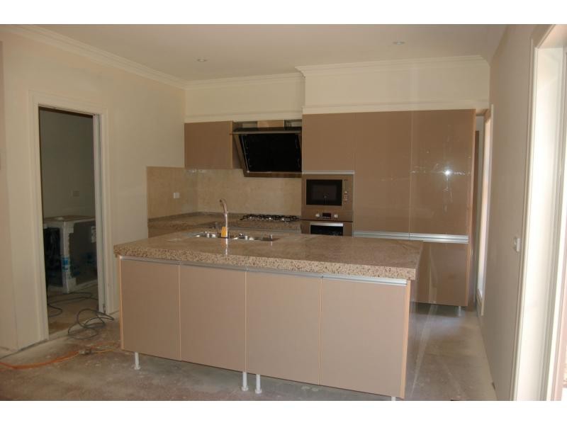 2/15 Ross Street, Darley VIC 3340