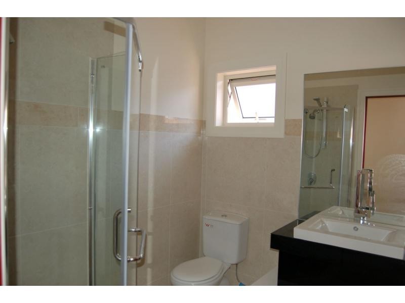 2/15 Ross Street, Darley VIC 3340