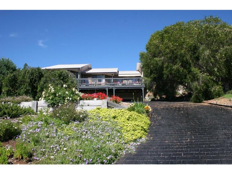 2 Gleneagles Court, Links Estate, Bacchus Marsh VIC 3340