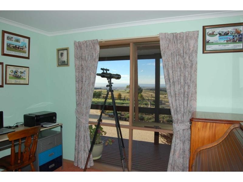 152 Old Western Highway, Myrniong VIC 3341