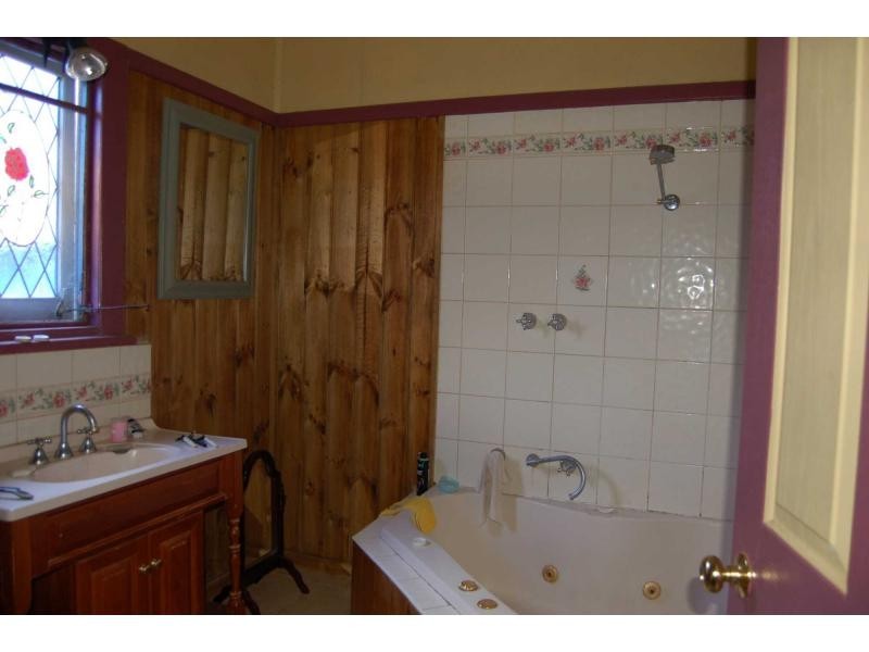 13 Osborne Street, Maddingley, Bacchus Marsh VIC 3340