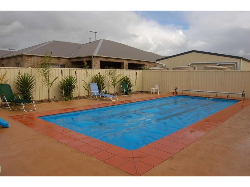 12 Douglas Close, Grantleigh Estate, Bacchus Marsh VIC 3340