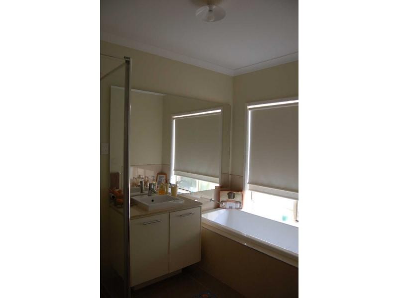 12 Douglas Close, Grantleigh Estate, Bacchus Marsh VIC 3340