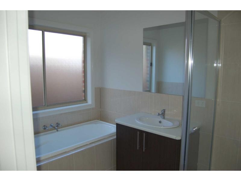 8 Mitchem Street, Bacchus Marsh VIC 3340