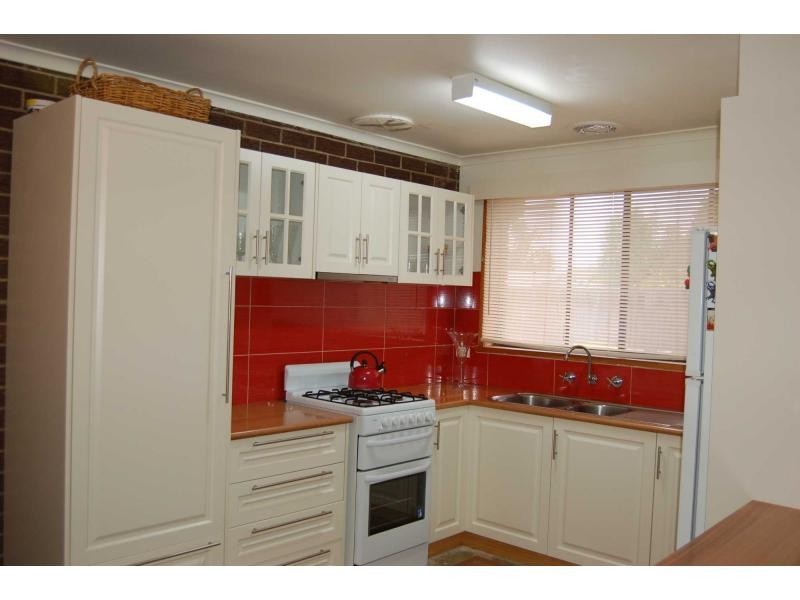 2/68 Grant Street, Bacchus Marsh VIC 3340