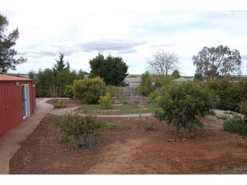 41 Horder Crescent, The Elms, Bacchus Marsh VIC 3340