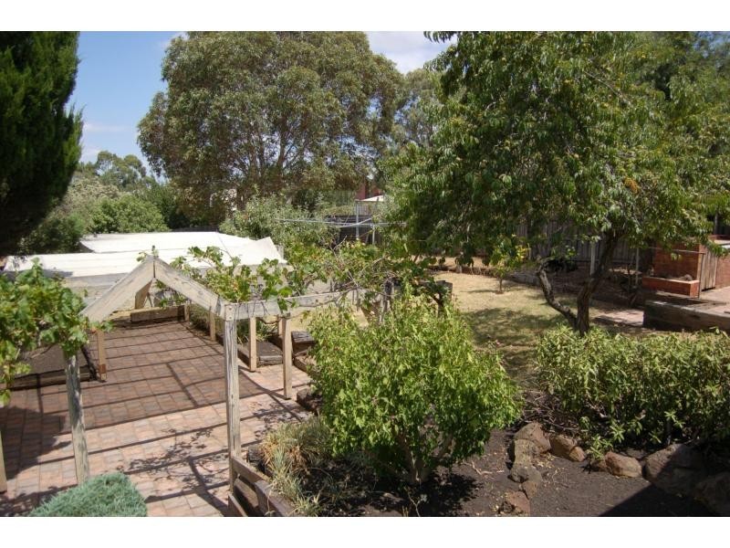 15 Nathan Drive, Bacchus Marsh VIC 3340