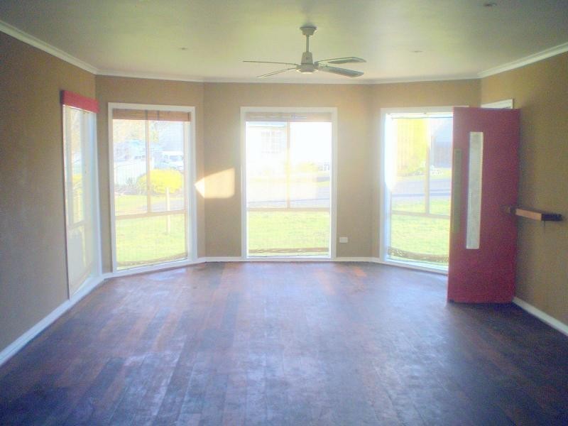 7 Gosling Street, Ballan VIC 3342