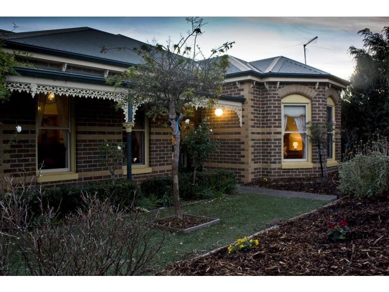 6 Epsom Close, Bacchus Marsh VIC 3340