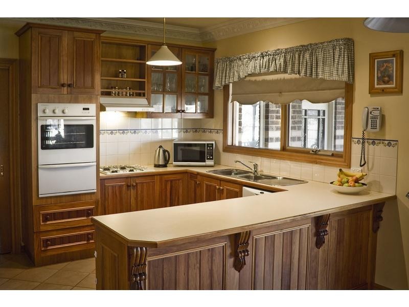 6 Epsom Close, Bacchus Marsh VIC 3340