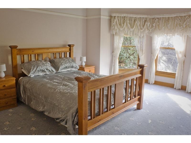 6 Epsom Close, Bacchus Marsh VIC 3340