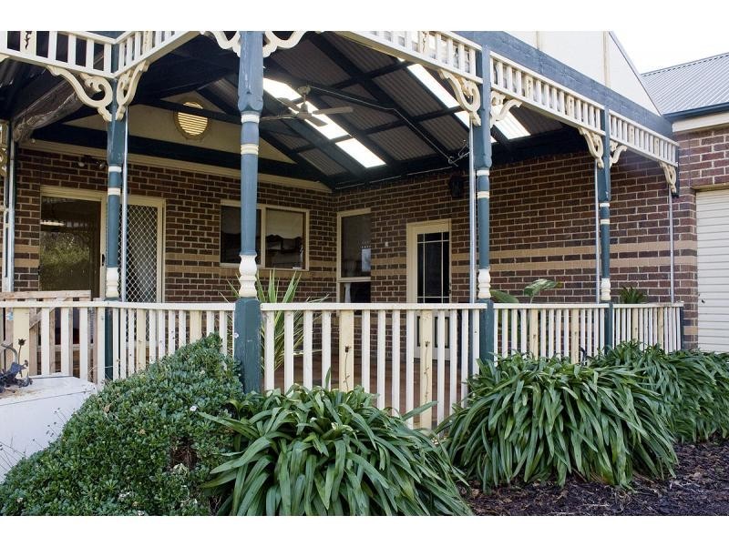 6 Epsom Close, Bacchus Marsh VIC 3340