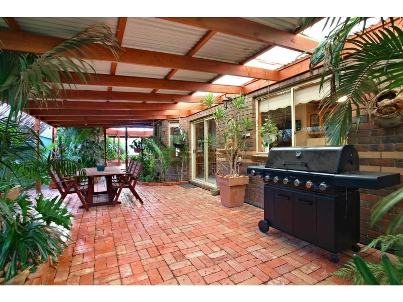 58 Clifton Drive, Clifton Park, Bacchus Marsh VIC 3340