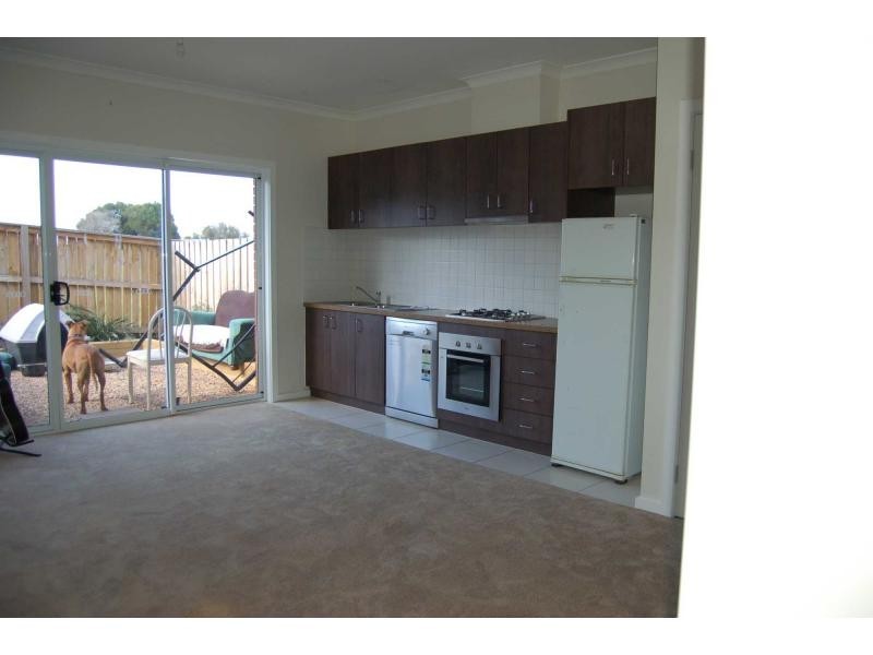 4/14 Ross Street, Darley VIC 3340