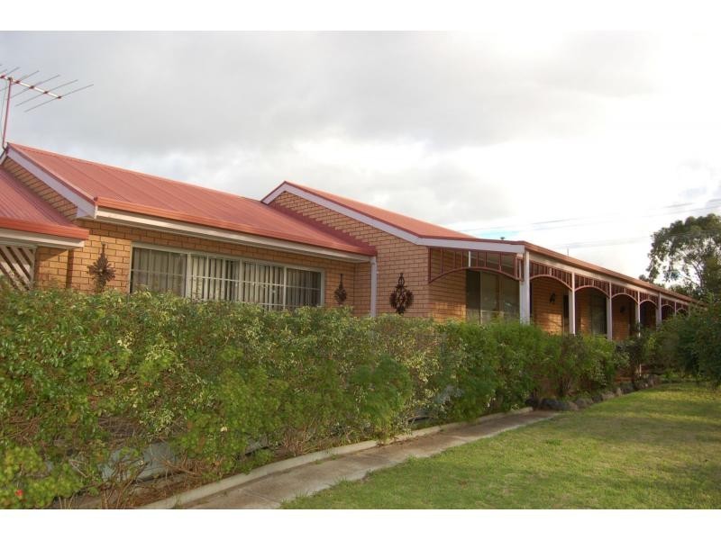 10 Barry Street, Bacchus Marsh VIC 3340
