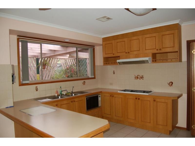 10 Barry Street, Bacchus Marsh VIC 3340