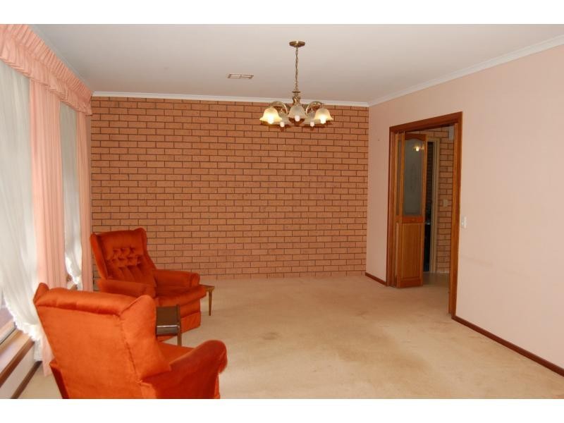 10 Barry Street, Bacchus Marsh VIC 3340