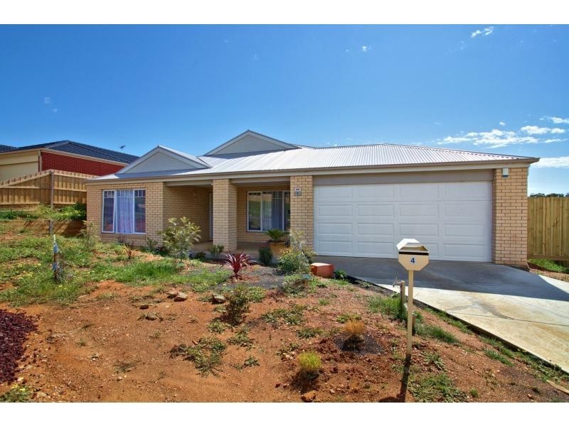 4 Lilly Pilly Court, Darley VIC 3340