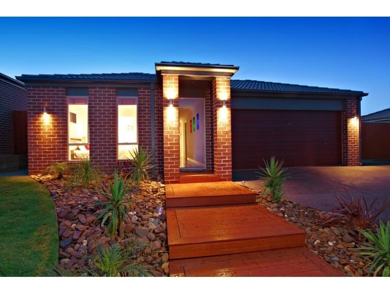 27 Burbidge Drive, Panorama Estate, Bacchus Marsh VIC 3340