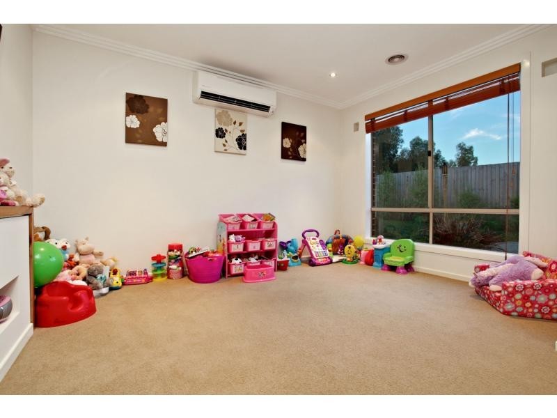 27 Burbidge Drive, Panorama Estate, Bacchus Marsh VIC 3340