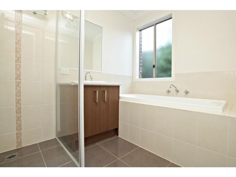 27 Burbidge Drive, Panorama Estate, Bacchus Marsh VIC 3340