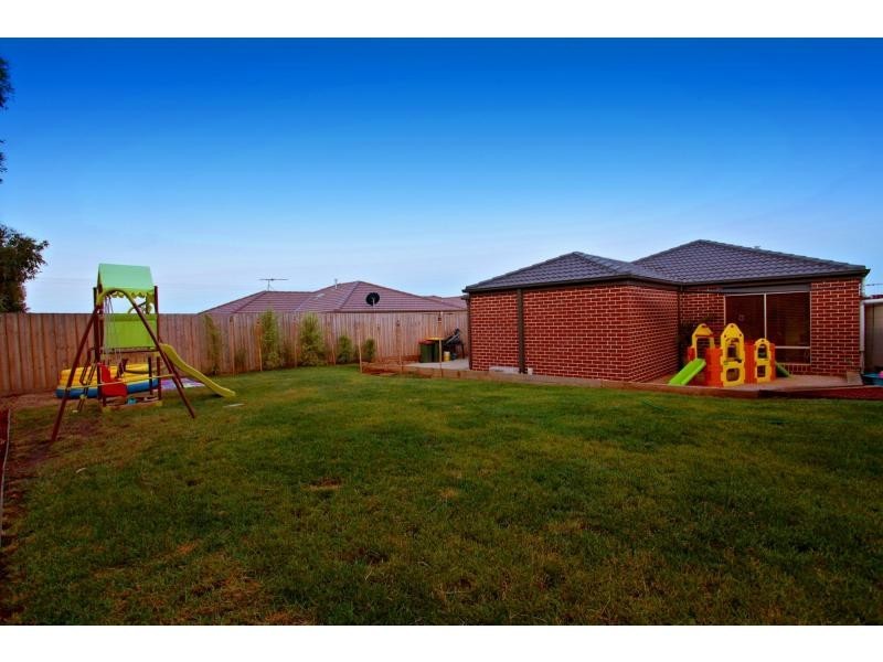 27 Burbidge Drive, Panorama Estate, Bacchus Marsh VIC 3340