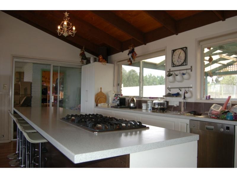 144 Old Western Highway, Myrniong VIC 3341