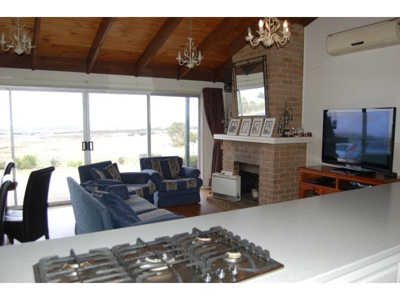 144 Old Western Highway, Myrniong VIC 3341