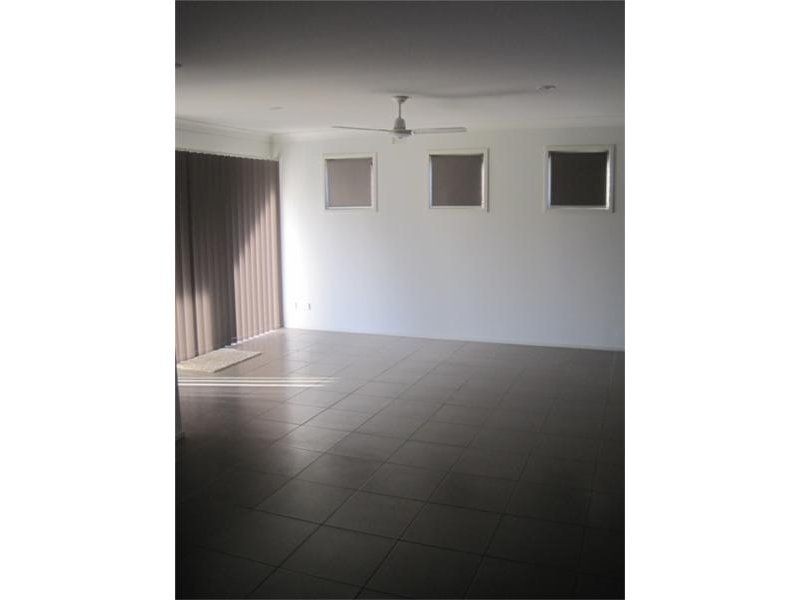 11 Rivervale Street, Ormeau QLD 4208