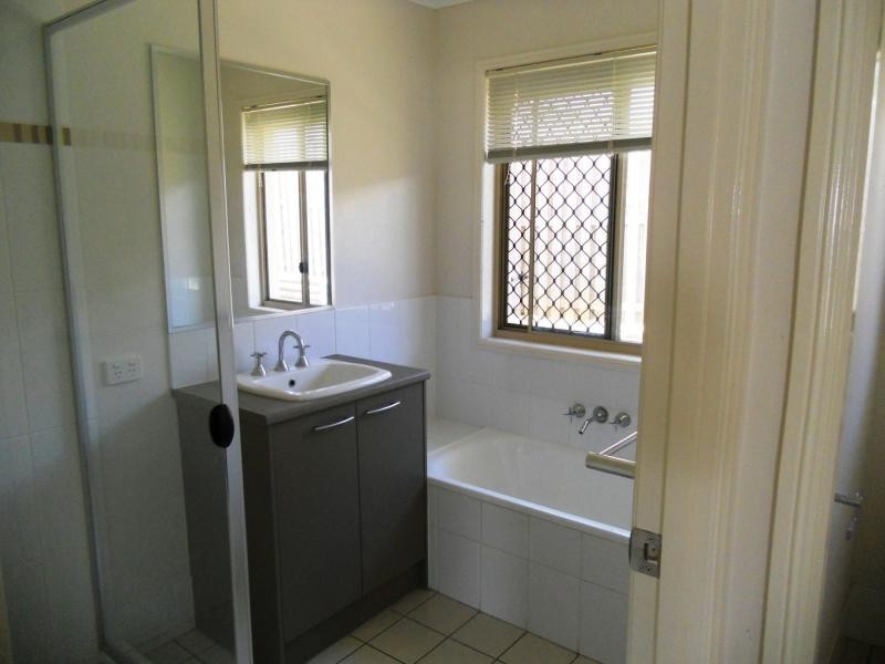 17 Penneshaw Crescent, Ormeau QLD 4208