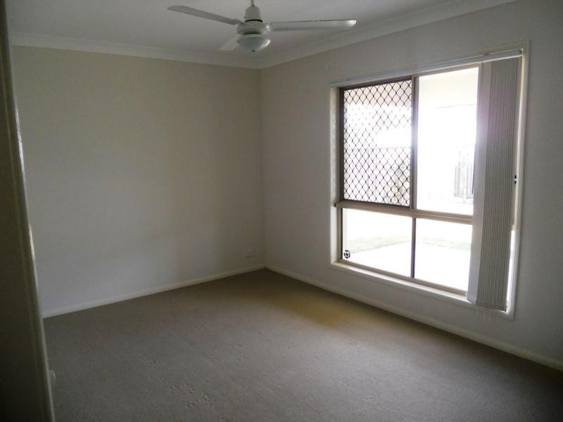 17 Penneshaw Crescent, Ormeau QLD 4208