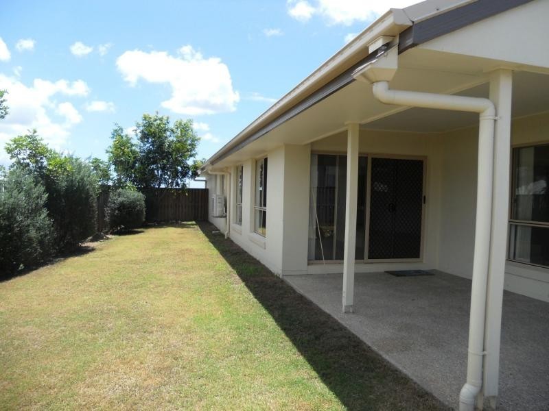 17 Penneshaw Crescent, Ormeau QLD 4208