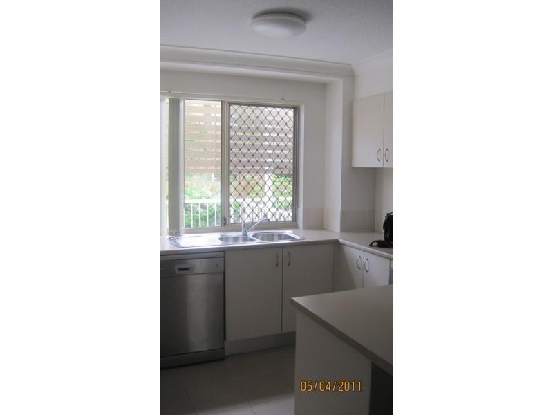 5/13 Wyndham Avenue, Southport QLD 4215