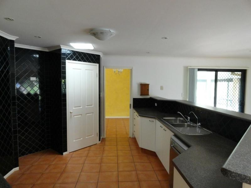 9 Kismet Court, Yatala QLD 4207