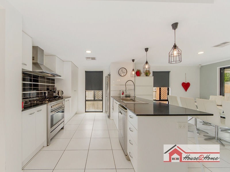 18 Bloomfield Court, Ormeau QLD 4208